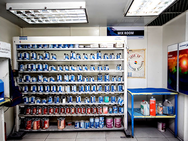 Spray painting Mixing room